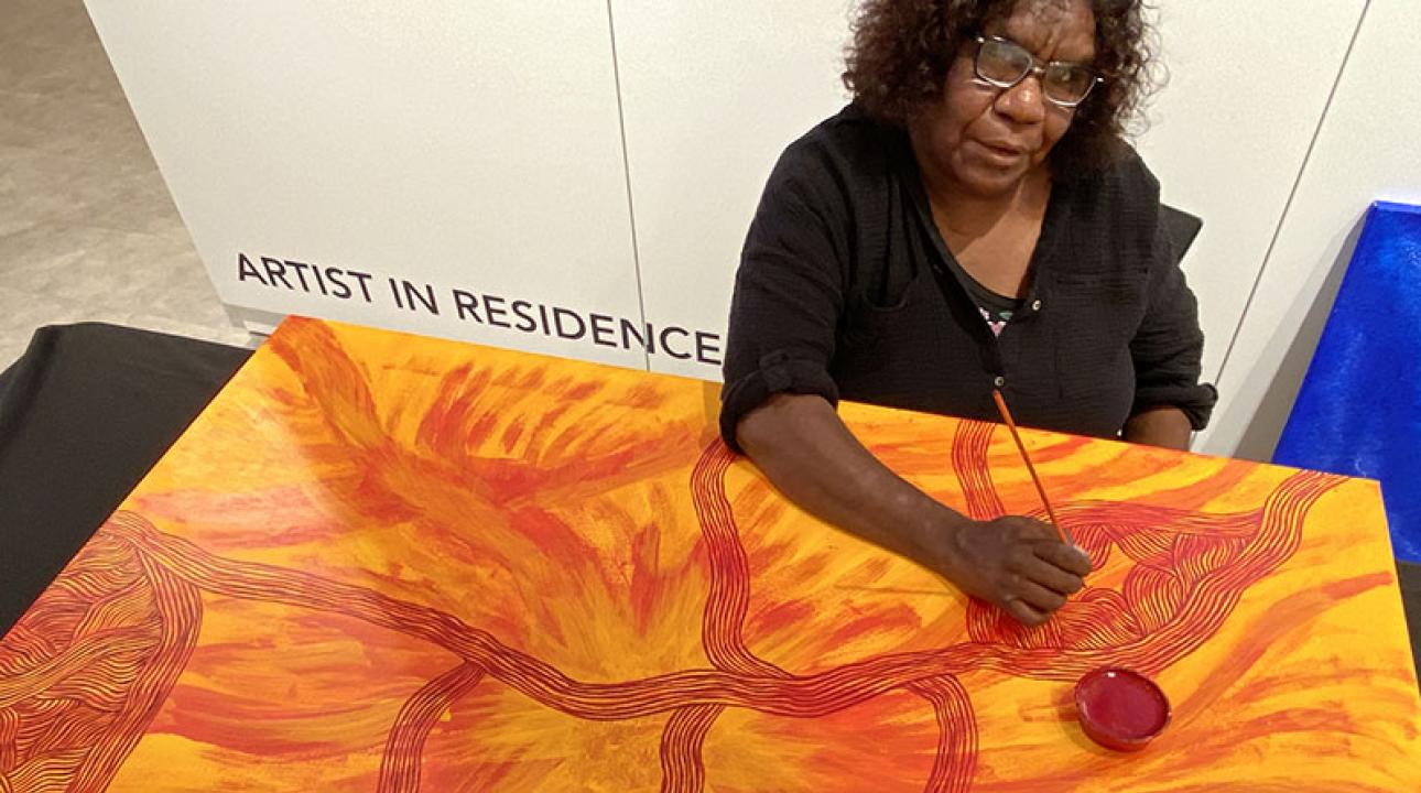Alison Napurrula Multa Pantjiti painting at GoCA September 2021