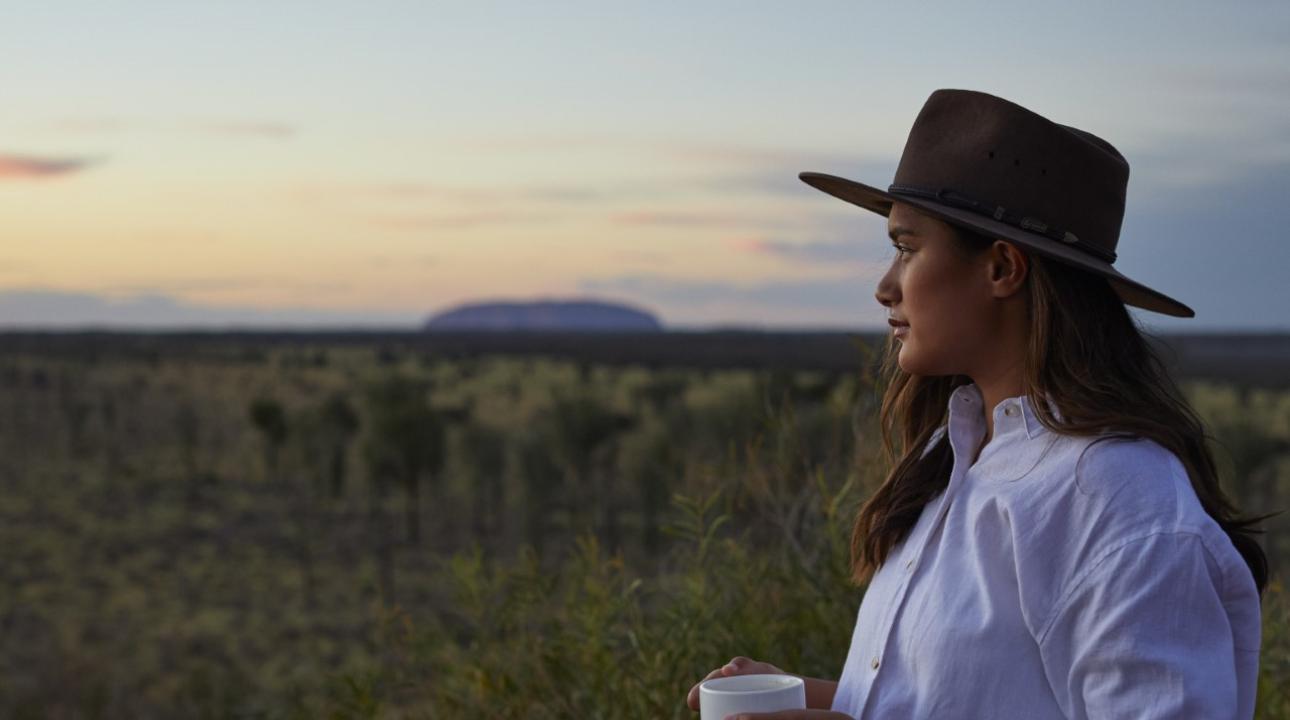 Women breakfast Uluru